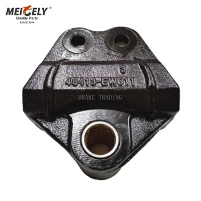 48413-EW011 Pergantian Spring Bracket Leaf Spring Support Bracket Untuk Kendaraan HINO