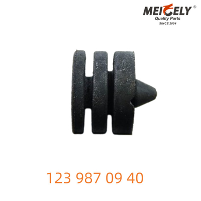 Ketahanan tinggi 123 987 09 40 Exhaust Buffer Pad Untuk Mercedes - Benz