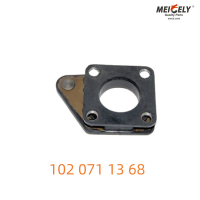 102 071 13 68 Flange pemasangan karburator untuk Mercedes 220 dan 230