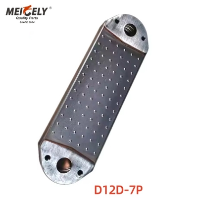Pendingin Oli Mesin Suku Cadang Excavator Berkualitas Tinggi D12D-7P 20700516 20712461 20745961 1675774